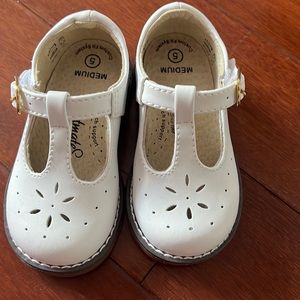 White Velcro soft sole Mary Jane shoes